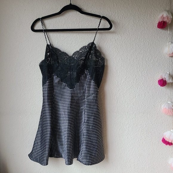 Satin Slip - Picture 1 of 7